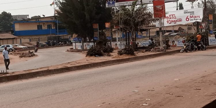 Acte 3 de la résistance du FNDC : paralysie visible au rond-point La Bellevue et Hamdallaye (Constat de notre reporter)