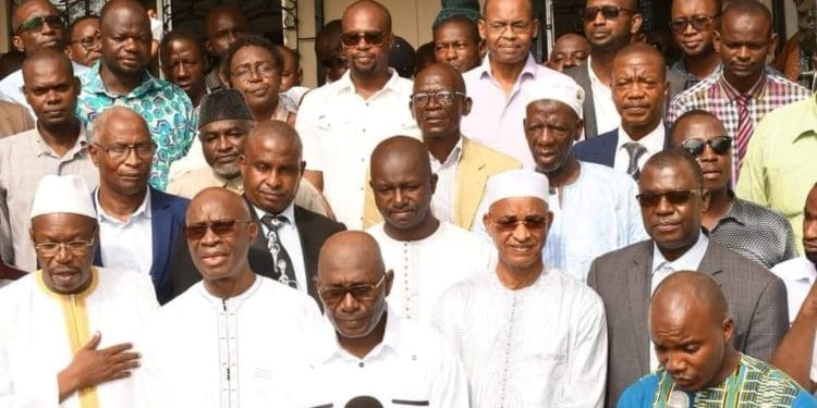 Guinée : demande cauchemardesque du FNDC… « Départ du président »