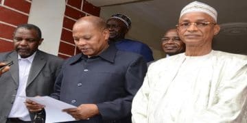 Guinée : report du double scrutin risque de connaître une intrusion, Mohamed Ibn Chambas est à Conakry…