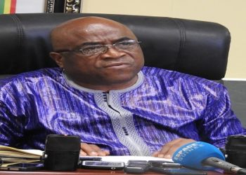 Covid-19 en Guinée : à chacun, ses défauts, le ministre Rémy Lamah avait dit que la Guinée ne fermera pas ses frontières…