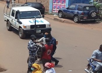 Port obligatoire des bavettes : certains citoyens de kankan se ‘’plaignent’’ contre les agents de police…