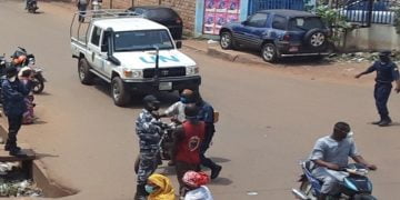 Port obligatoire des bavettes : certains citoyens de kankan se ‘’plaignent’’ contre les agents de police…