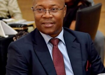 Le ministre Ousmane Gaoul Diallo accuse le directeur général de La Poste Guinéenne « d’engagement contractuel illégal »