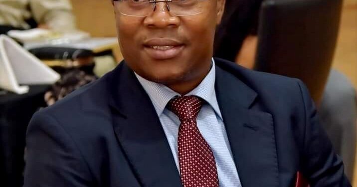 Le ministre Ousmane Gaoul Diallo accuse le directeur général de La Poste Guinéenne « d’engagement contractuel illégal »