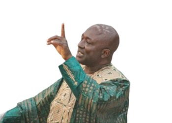 Toumba Diakité désigné « personnalité de l’année 2022 de Guineenews » : un choix juste et fondé !