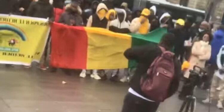 Rassemblement de soutien à Alpha Condé à Paris