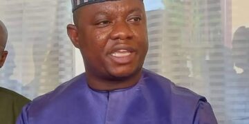 Le Ministre Charles Wright accusé « d’abus de pouvoir » par le journaliste Mohamed MARA