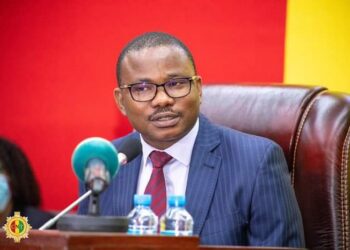 Dr Dansa Kourouma prend la parole en prévision d’un symposium sur la nouvelle Constitution