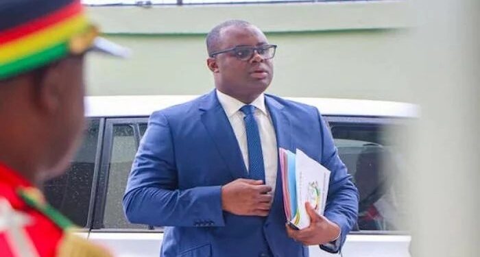 Guinée : Le Premier ministre Bernard Goumou vers un limogeage objectif ?