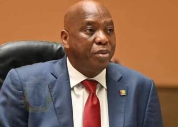 Le Colonel Mamadi Doumbouya félicite le ministre des Affaires Étrangères pour son travail  mais…