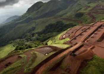 La Guinée consolide son projet minier de Simandou avec la signature du pacte d’actionnaires