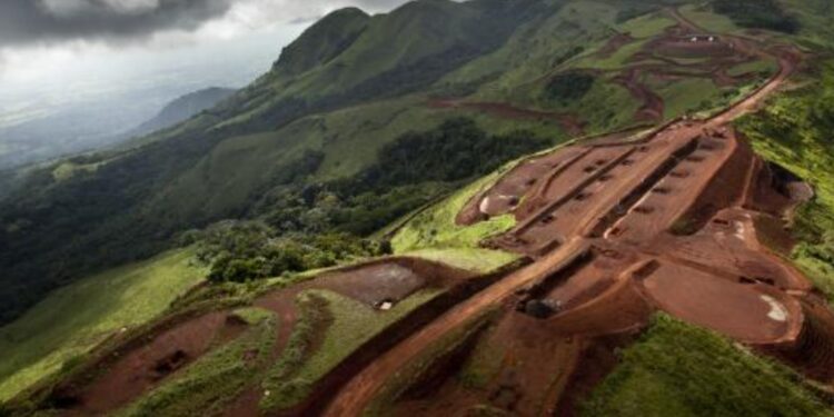 La Guinée consolide son projet minier de Simandou avec la signature du pacte d’actionnaires