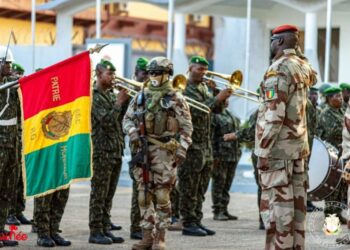 Le président de la Transition accueille la dépouille mortelle de l’ex-Première Dame de Guinée