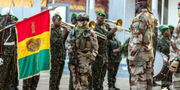 Le président de la Transition accueille la dépouille mortelle de l’ex-Première Dame de Guinée