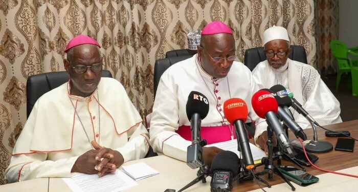 Appel des chefs religieux guinéens à la suspension des manifestations futures