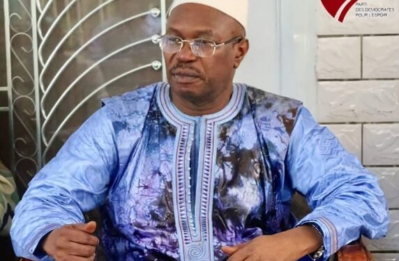 Le PADES défend son leader et réfute les accusations d’étudiants fictifs : une manipulation politique ?