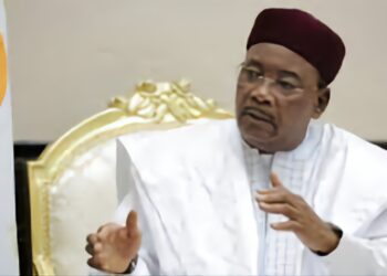 Coup d’État au Niger : L’ancien président Issoufou Mahamadou joue les pompiers