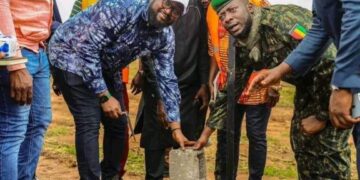 Pose de la première pierre de l’École Prytanée militaire à Coyah