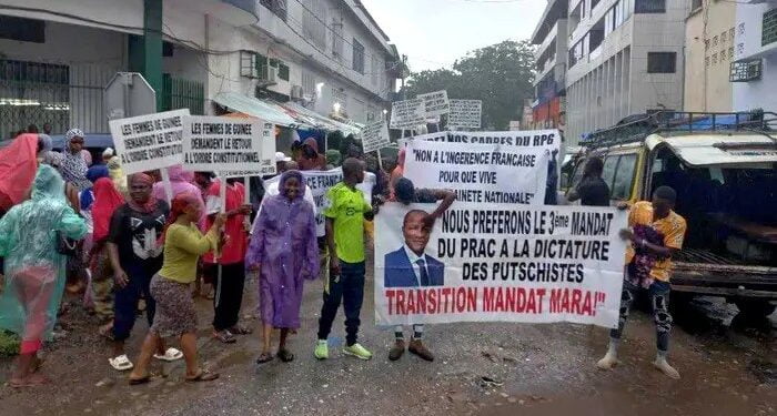 Manifestation à Conakry pour la libération des cadres du RPG et le retour d’Alpha Condé