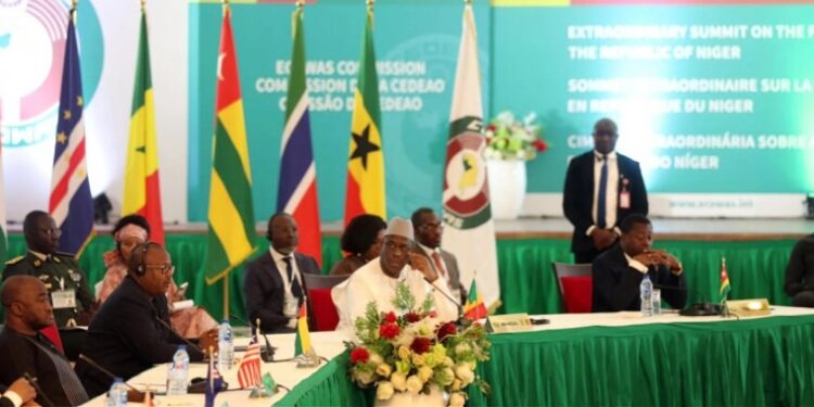 Coup d’État au Niger : La réunion des chefs d’état-major de la CEDEAO reportée pour raisons techniques