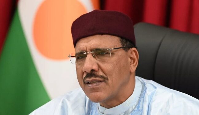 Niger : Mohamed Bazoum, séquestré depuis le coup d’État, a reçu son médecin