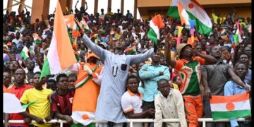 20.000 personnes défilent pour le CNSP à la veille de l’expiration de l’ultimatum à l’ambassadeur français