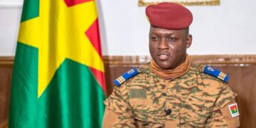 Le Burkina Faso se prépare à intervenir au Niger si la Cédéao y recourt à la force