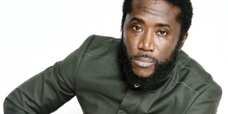 Élie Kamano épingle la junte guinéenne sur ses discours contradictoires