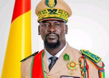Le silence éloquent de Doumbouya : La Guinée aux portes d’un nouveau règne ?