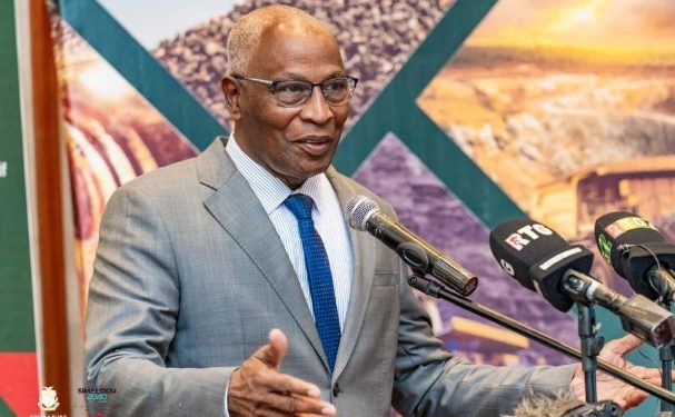 Le président Doumbouya défie les faux pronostics et reconduit Bah Oury à la Primature